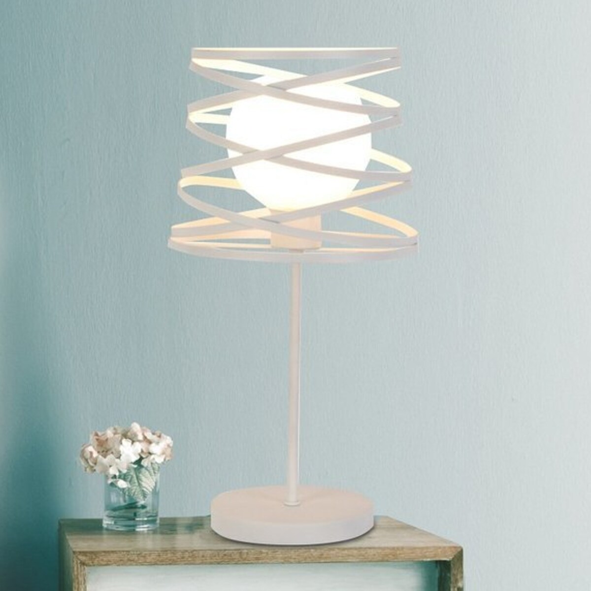 Industrialna LAMPKA stojąca AKITA 50501062 Candellux stołowa LAMPA szklana kula biała