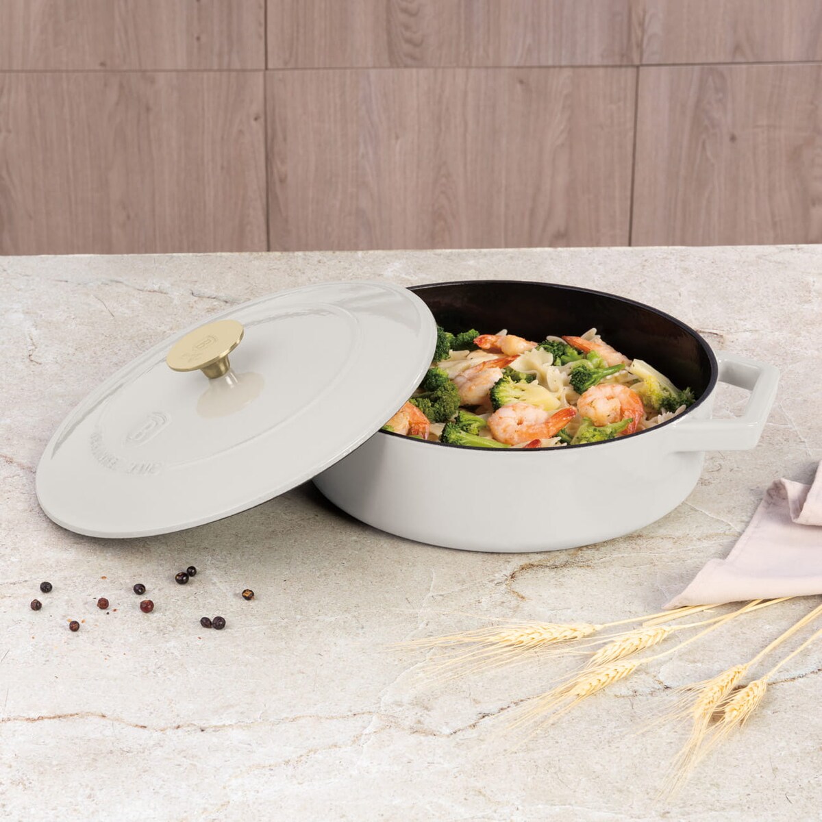 Emaliowany niski garnek żeliwny 2.57L 26cm BERLINGER HAUS Strong Mold Sahara