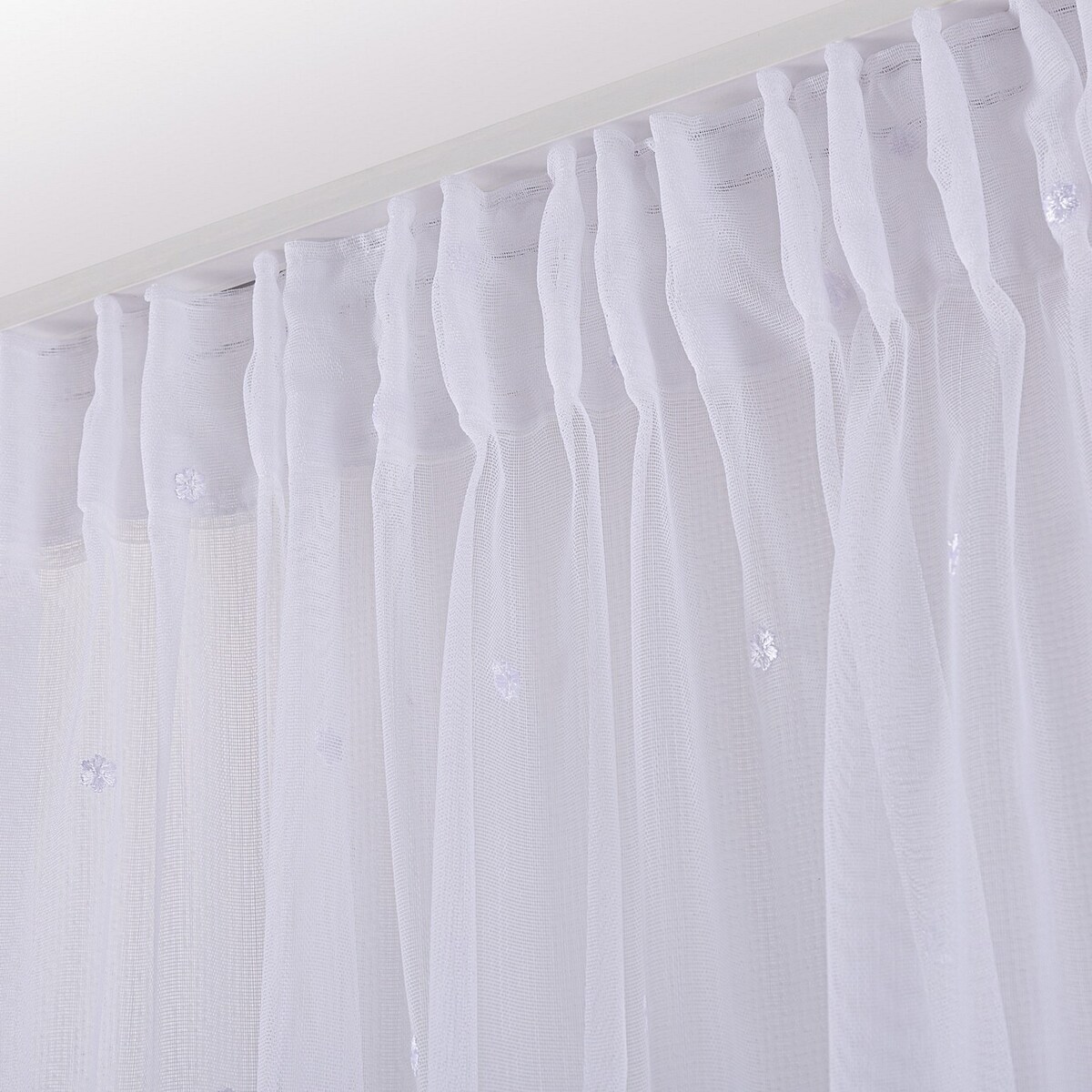 Firana na taśmie 300x245 biały ze wzorem