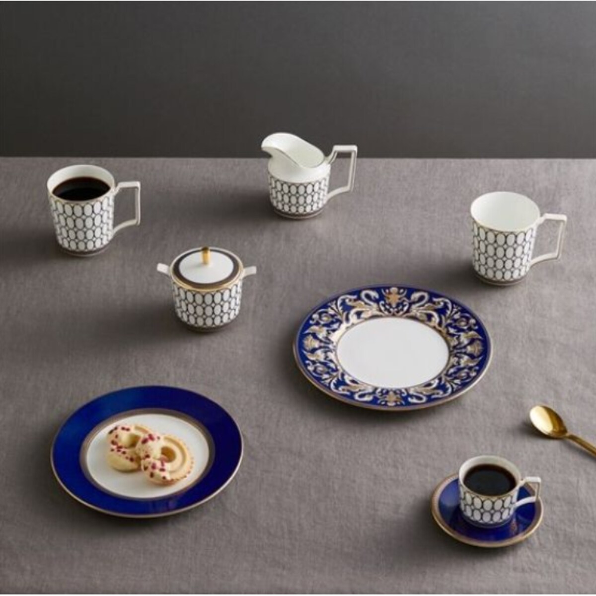 Filiżanka ze spodkiem do kawy Renaissance Gold Wedgwood