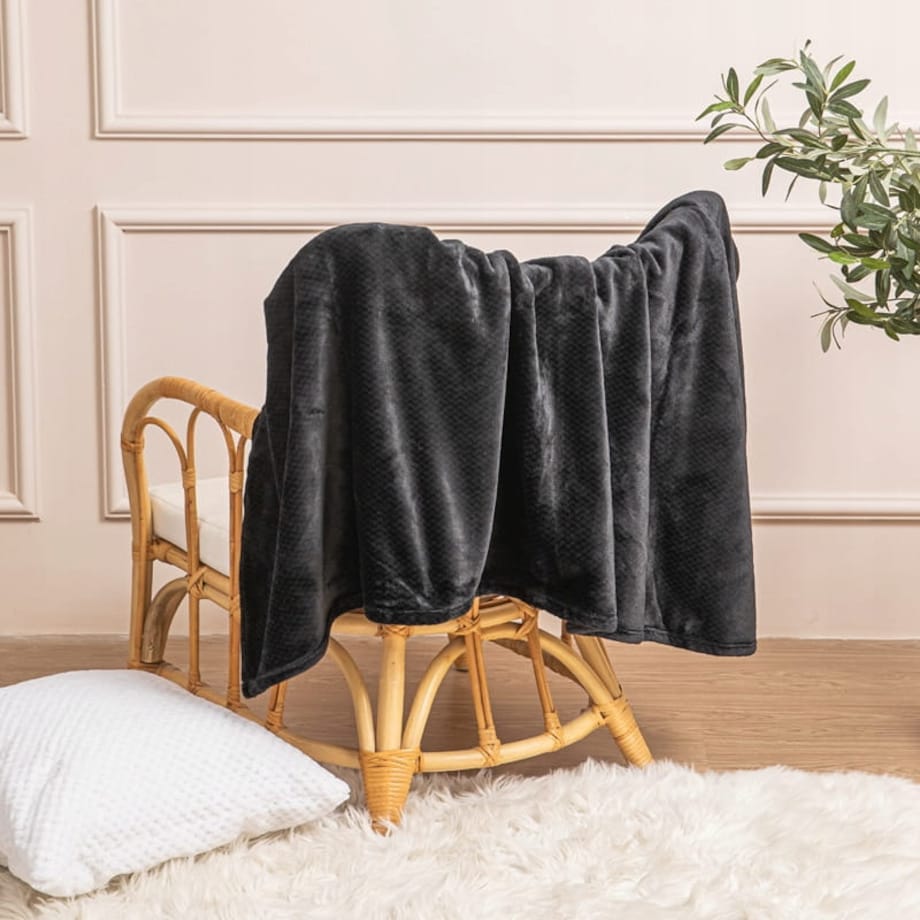 Miękki Koc Narzuta Pled na Łóżko 70 x 150 cm mikrofibra milutki Czarny Willy