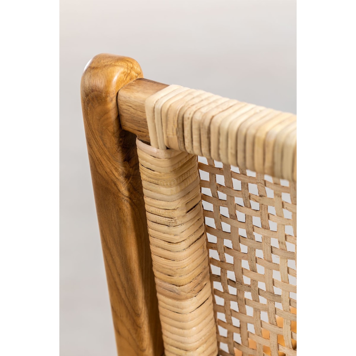 Stołek krzesło barowe z drewna tekowego i rattanu Catua 60 cm