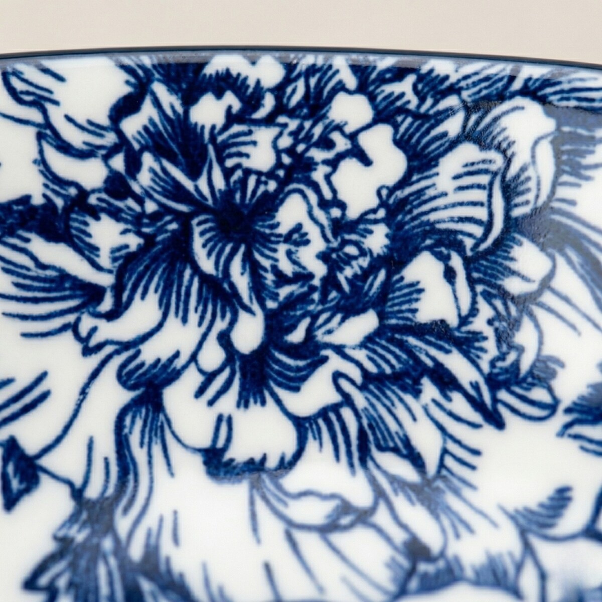 Zestaw ozdobnych talerzy z nadrukiem kwiatowym GLAMT, 18 sztuk, porcelanowych