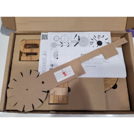 Naklejany zegar ścienny drewniany EKO 75cm