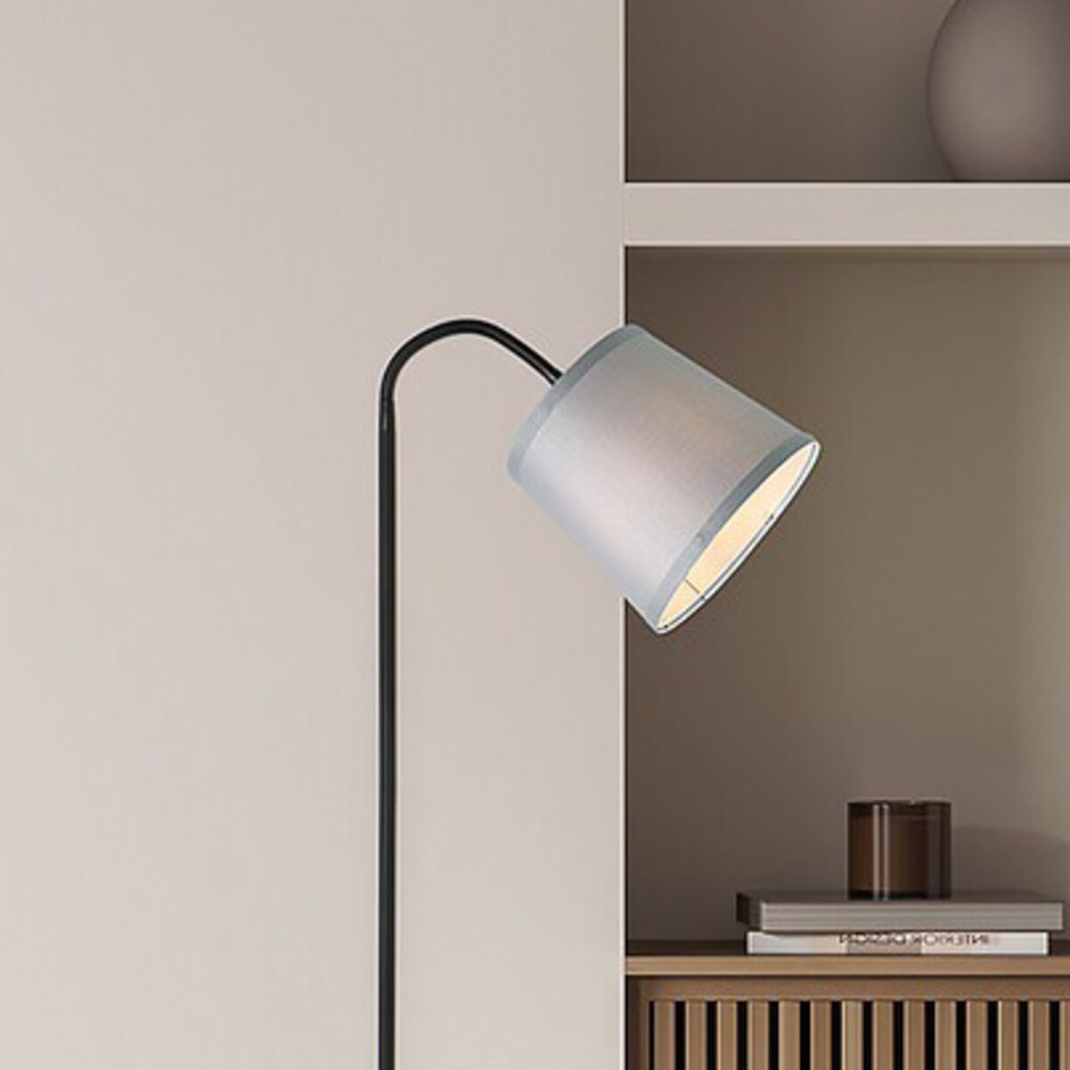 Sypialniana lampa stojąca Godric 6639 abażurowa na peszlu szara