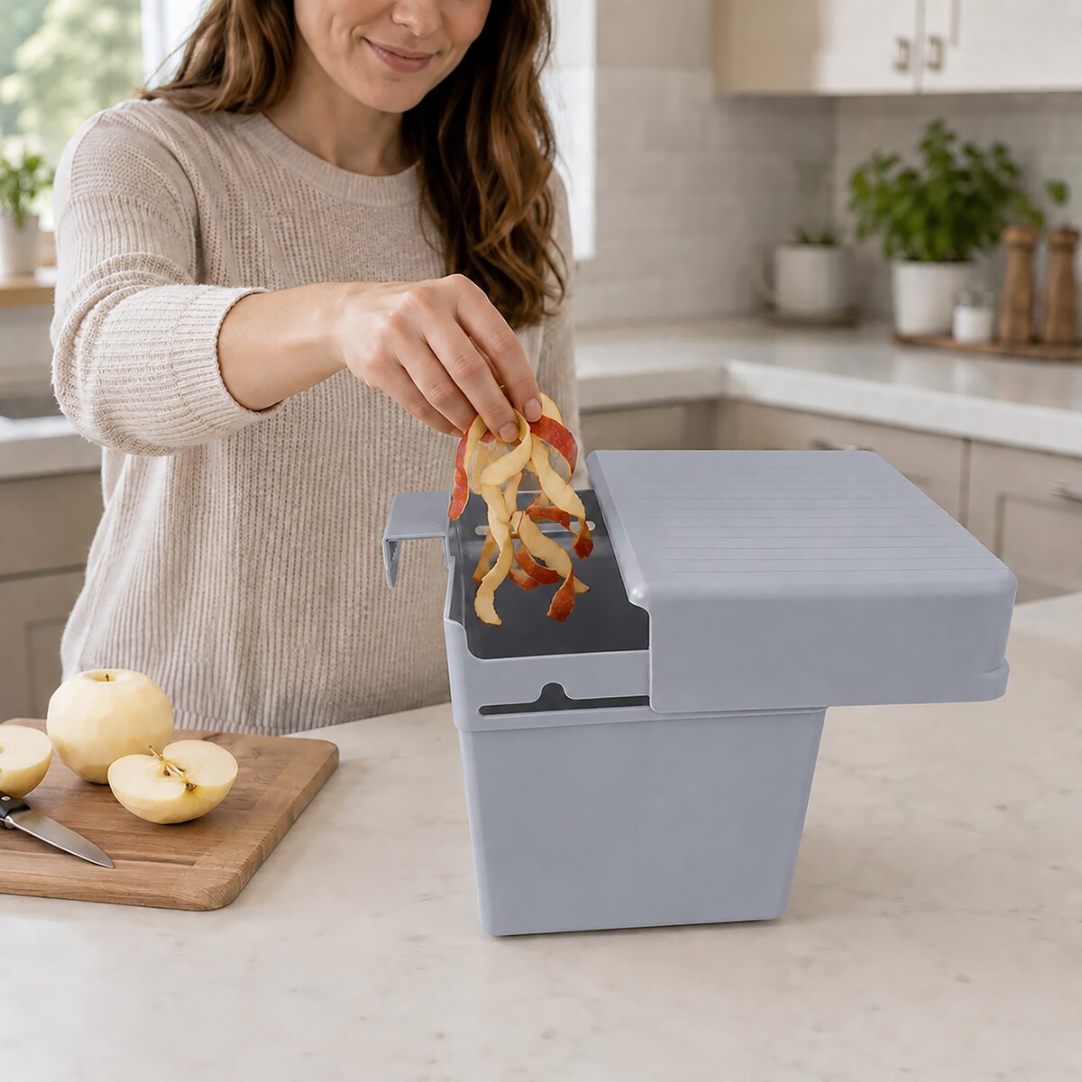 POJEMNIK PLASTIKOWY Z UCHWYTEM UNIBOX Z POKRYWKĄ NA AKCESORIA OBIERKI