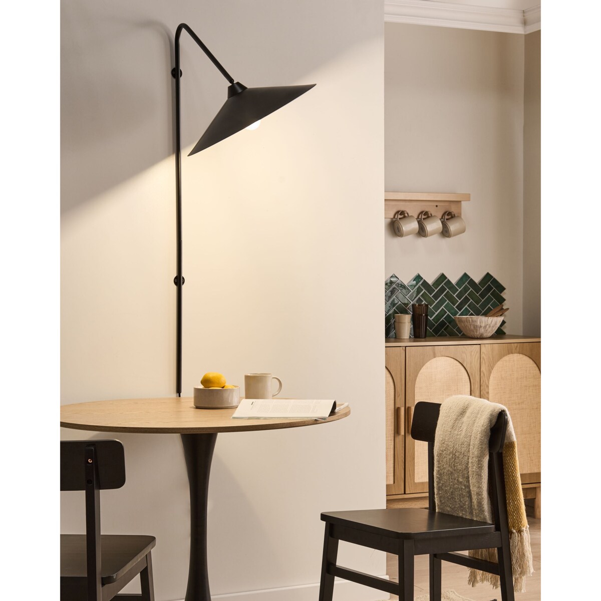 Lampa ścienna NENTON Czarny Metal