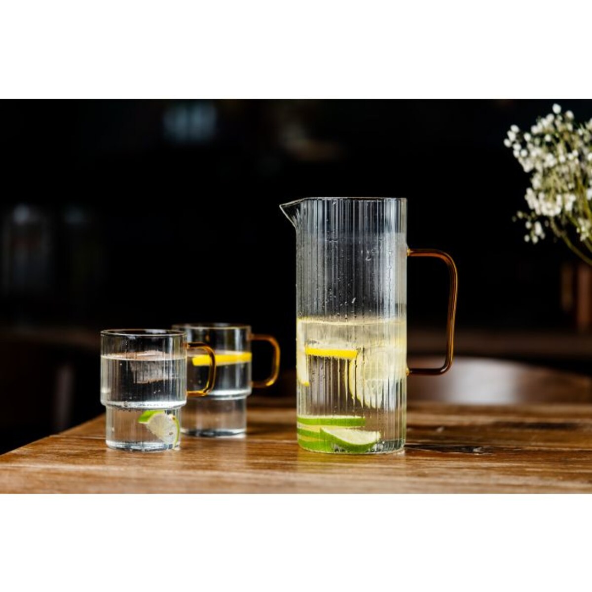 Dzbanek ryflowany z żółtym uchem 1500ml Livio 1890