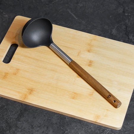 Łyżka Chochla Do Zup Sosów Gulaszu Drewno Akacjowe 31 Cm