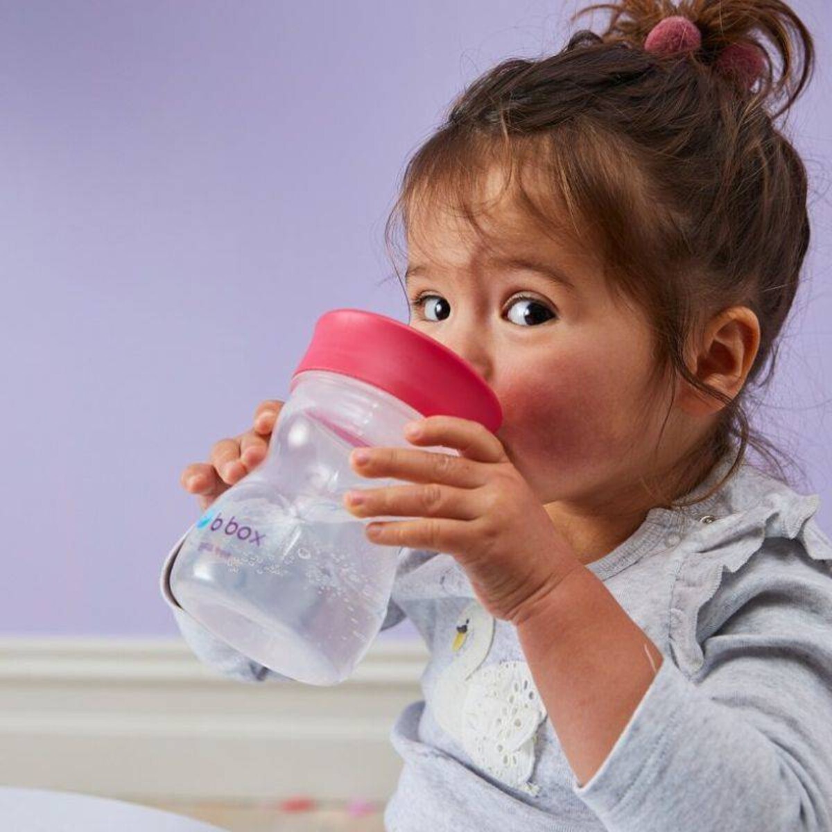 Kubek treningowy do nauki picia dla dziecka 12m+ malinowy 240 ml b.box