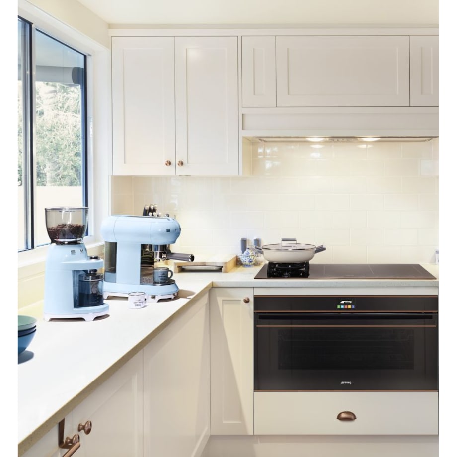 Ekspres do kawy kolbowy pastelowy błękit 50's Style, SMEG