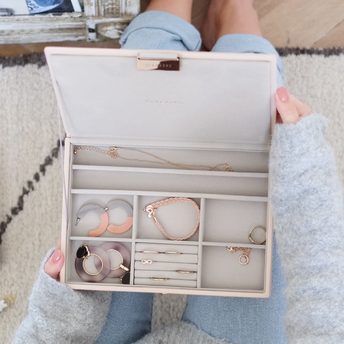 Szkatułka na biżuterię Stackers classic jasnoróżowo-szara z pokrywką