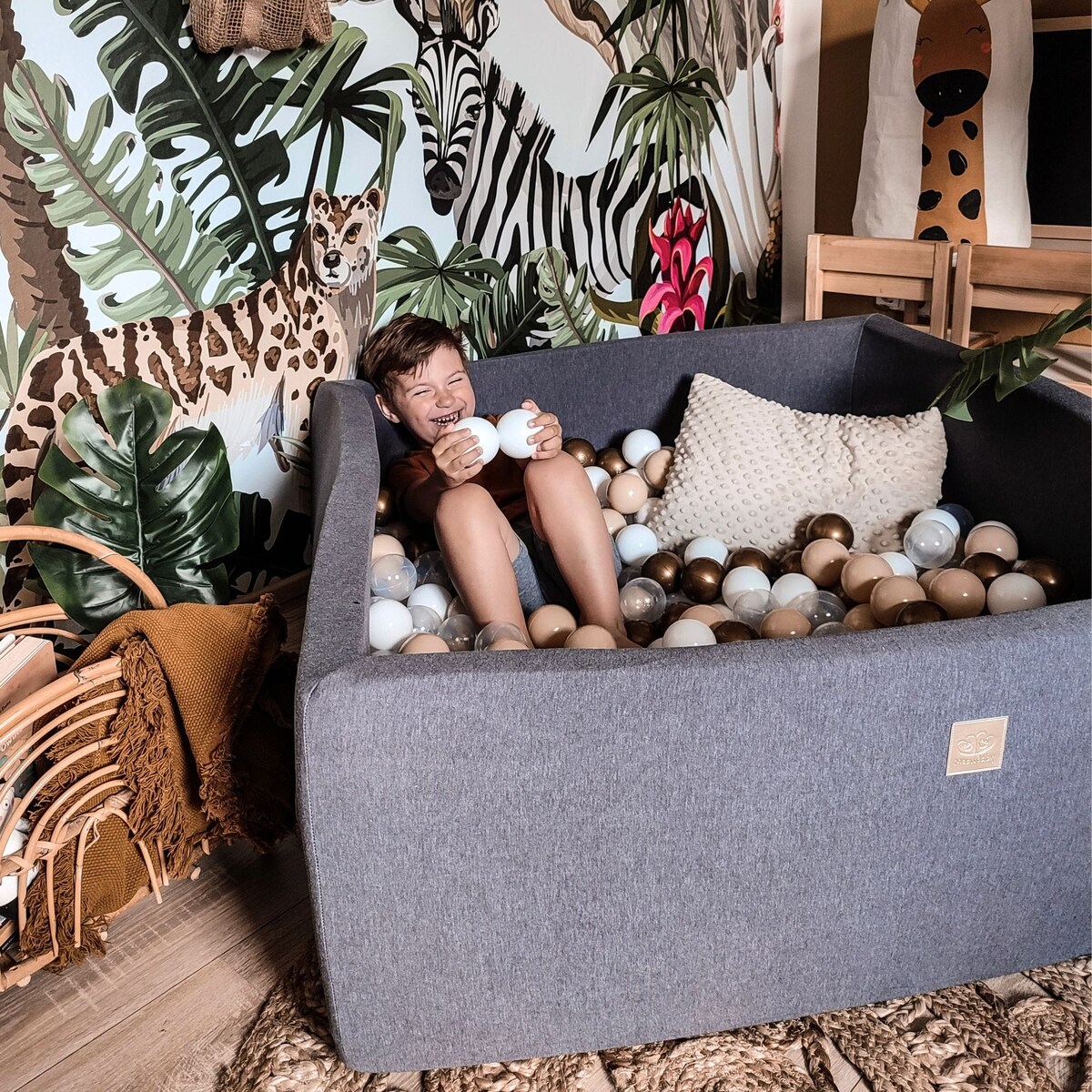 Kwadratowy Suchy Basen dla Dziecka 90x90x40cm/200 Piłek 7cm, Cotton, Ciemnoszary: Białe/Niebieskie/Turkusowe/Błękitne