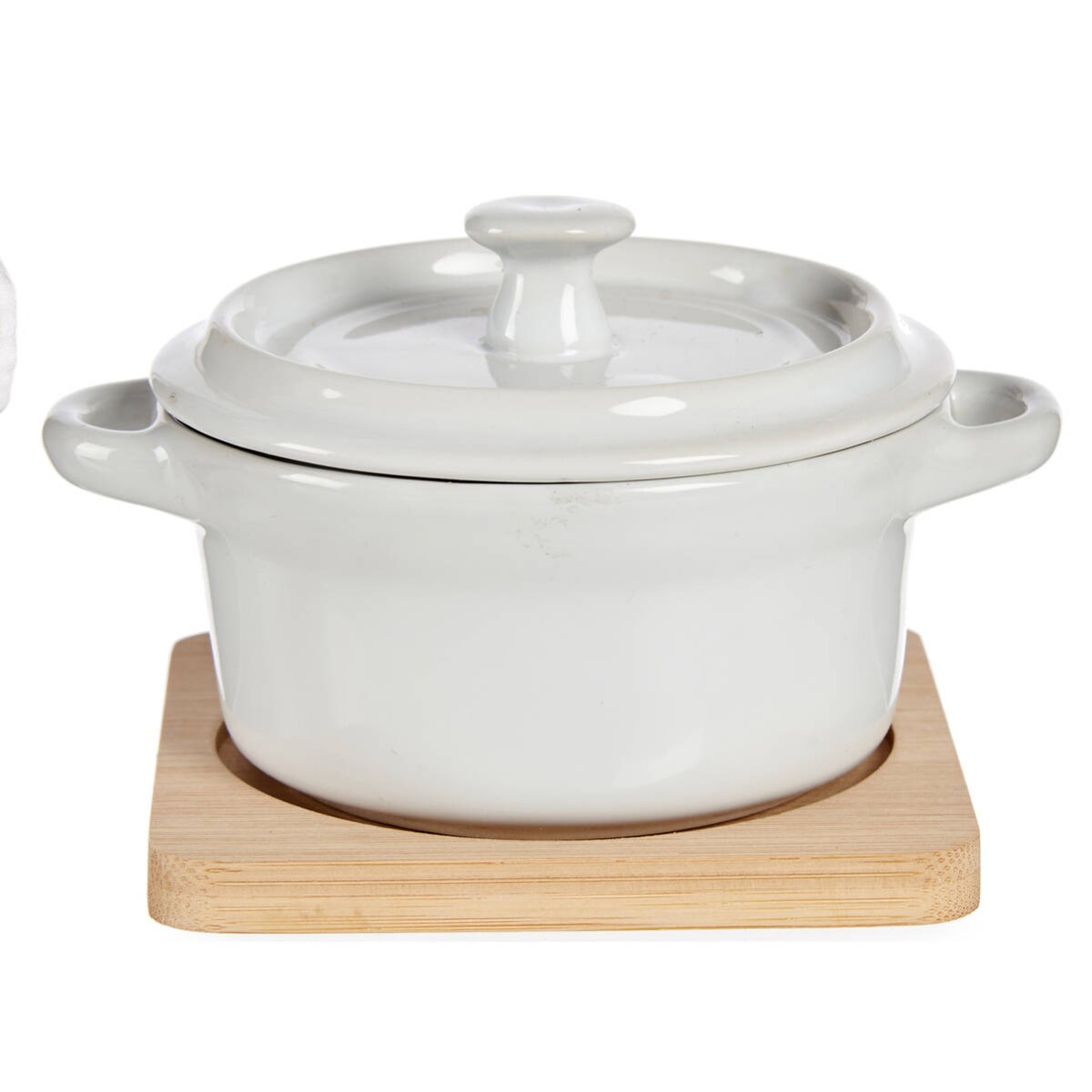 Ceramiczne naczynie do zapiekania na bambusowej podstawce