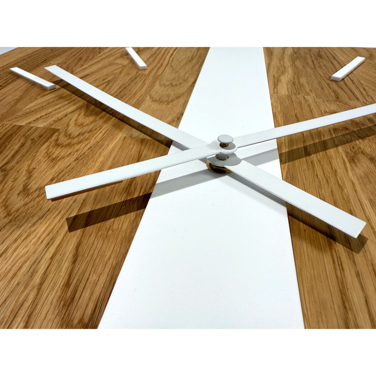 Drewniany zegar na ścianę Dąb Klasyk 50cm biały SQ