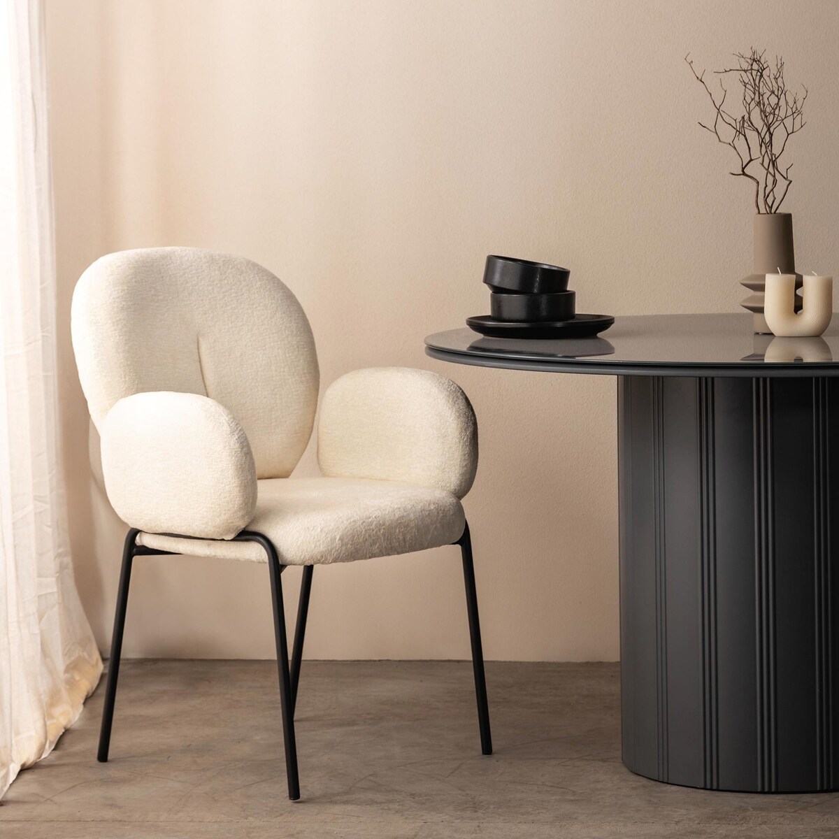 Krzesło do jadalni ecru/czarne metalowe nogi