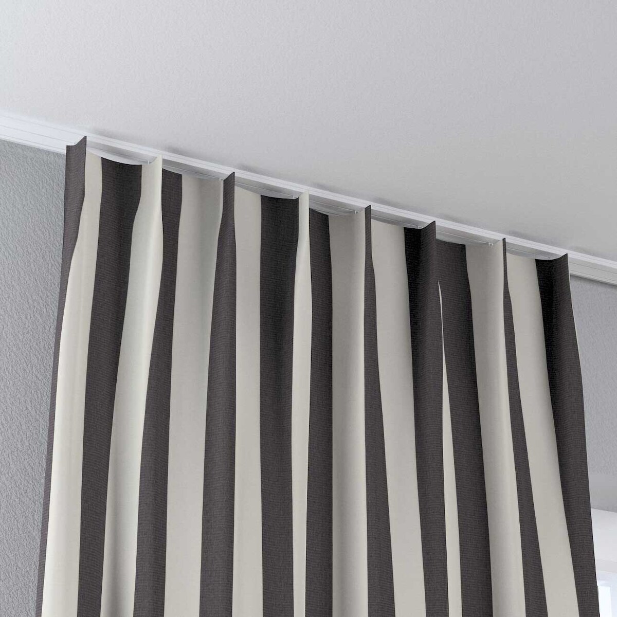 Zasłona na haczykach flex pojedynczych 130x245 biało-grafitowe pionowe pasy (5,5cm)