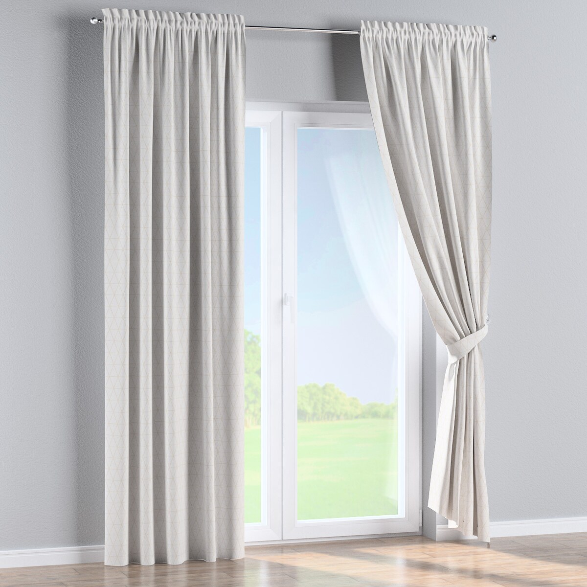 Zasłona na kanale z grzywką 1 szt. 130x245 beżowe trójkąty na kremowo-białym tle