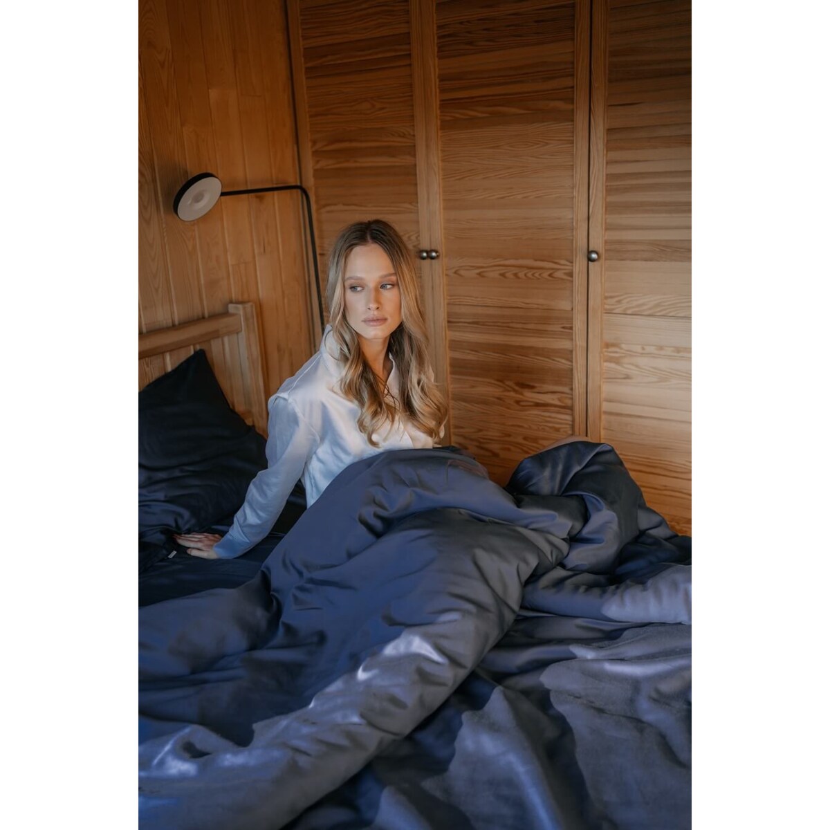 Pościel satynowa midnight blue 220/200 + 2 x 70/80 cm