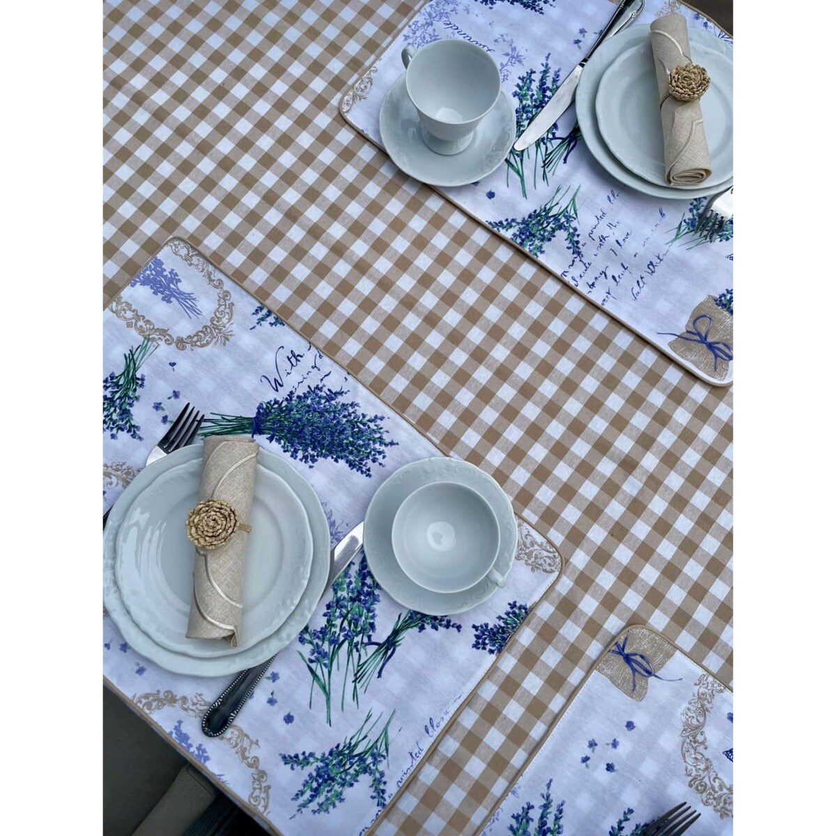 Obrus Beige Gingham - 130 cm x 200 cm - idealny dla 4 osób