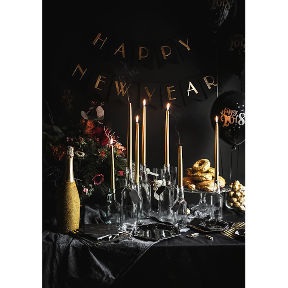 Świeca stożkowa matowa, czarny, 24cm