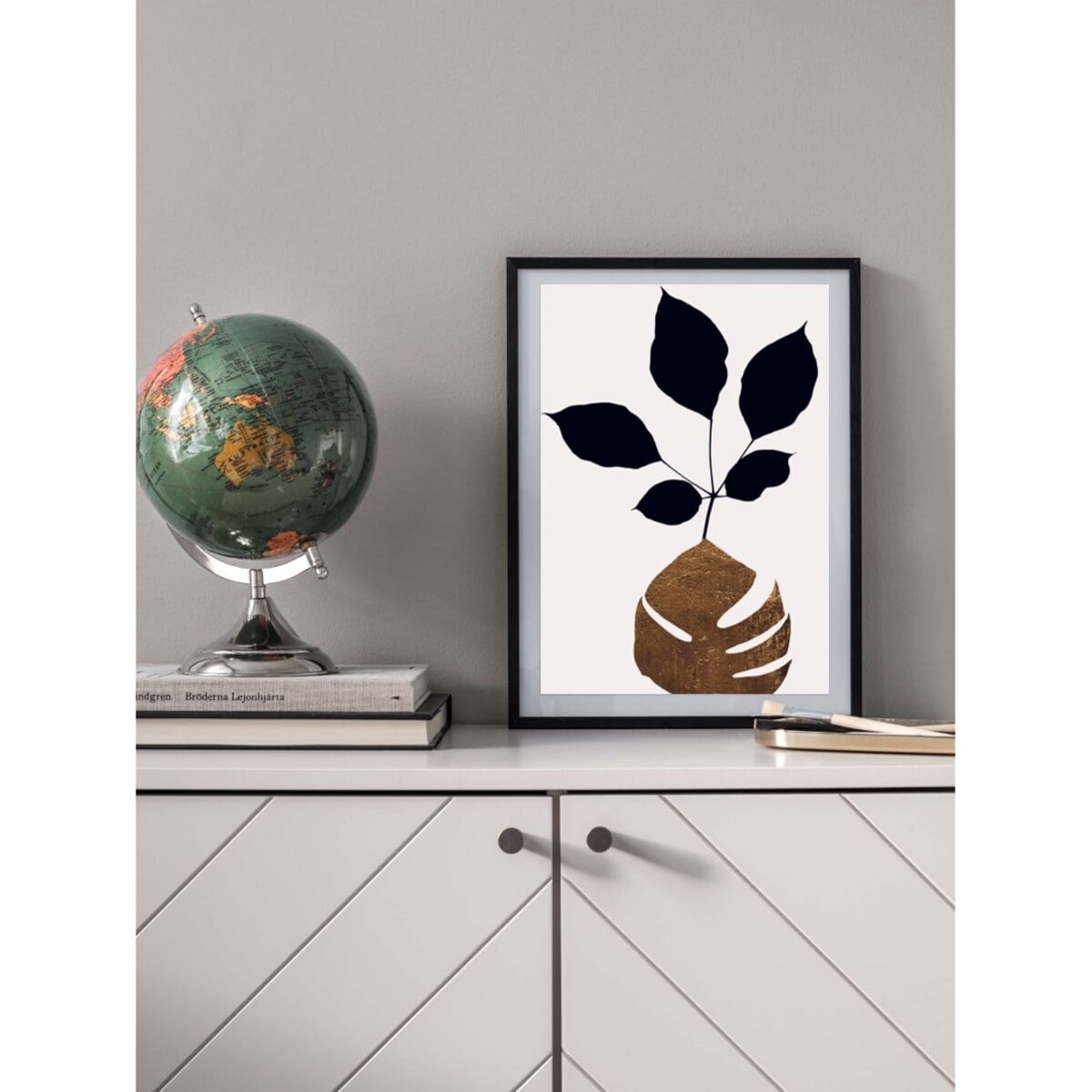 Poster Story, Plakat, Obraz - Złota Monstera z Czarną Gałązką, wymiary 42 x 60 cm