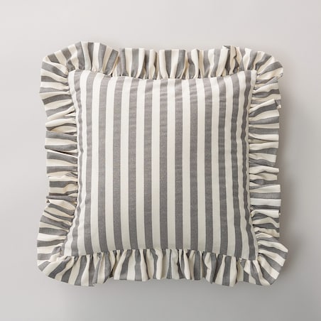 Poszewka Paula z falbaną 45x45 szaro-białe pasy (1,5cm)