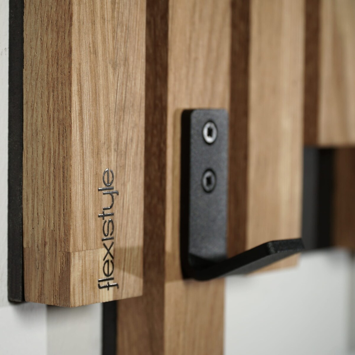 Wieszak ścienny na ubrania Lamele Mini 80cm