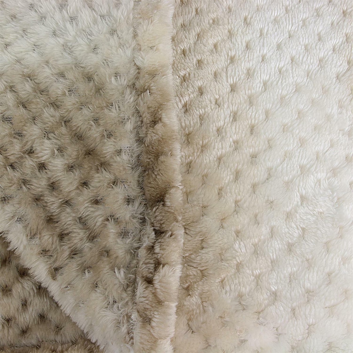 Koc Honey beżowy ciepły i miękki polarowy na łóżko lub kanapę 150x220 cm Intesi