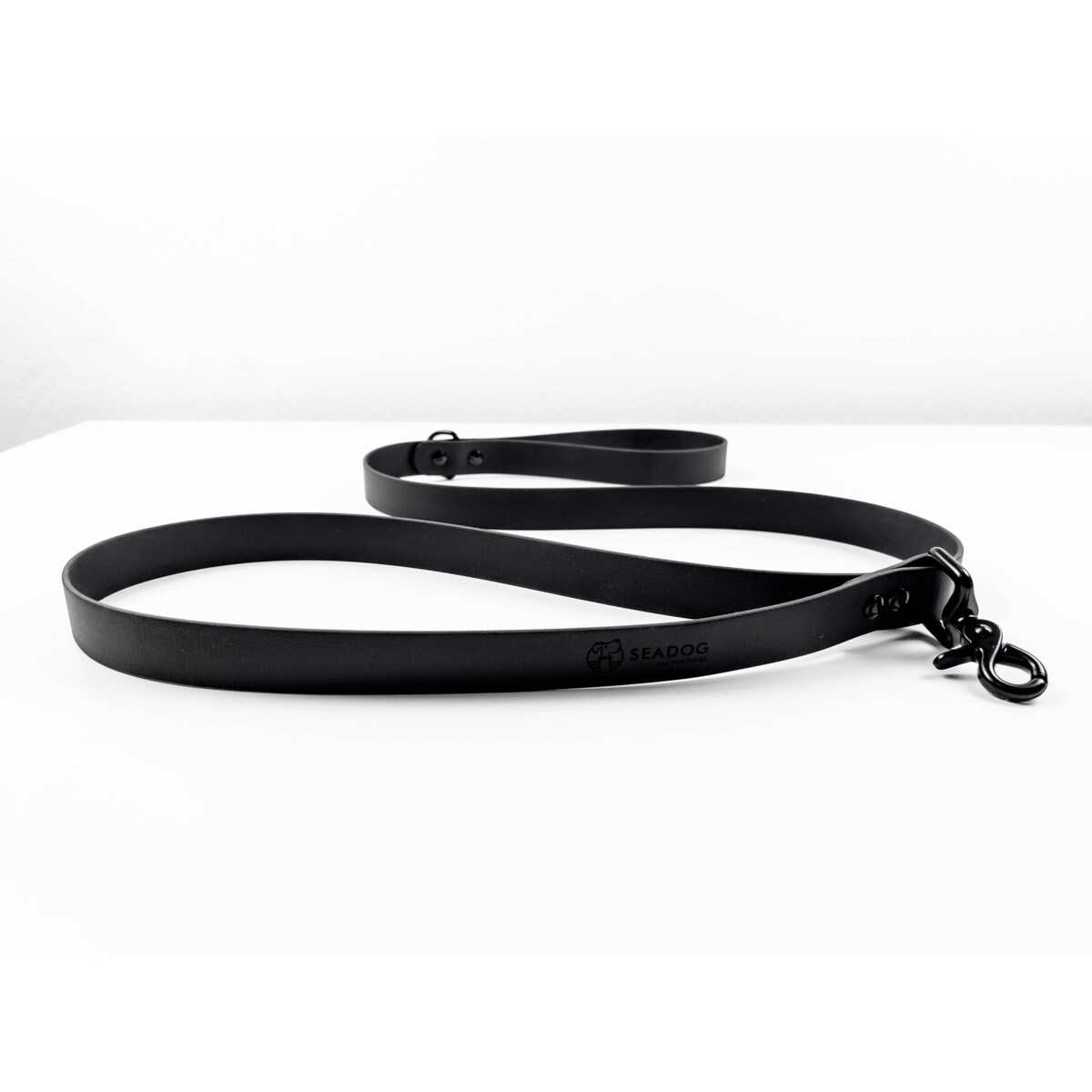 Zestaw smycz wodoodporna plus obroża M, kolor czarny