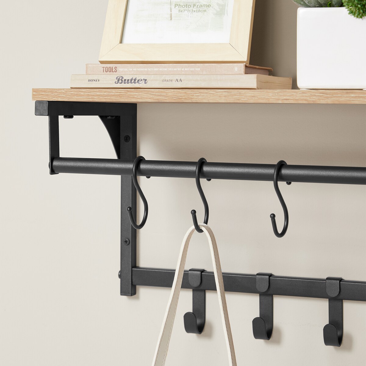 PÓŁKA WISZĄCA ŚCIENNA Z WIESZAKAMI - SONOMA