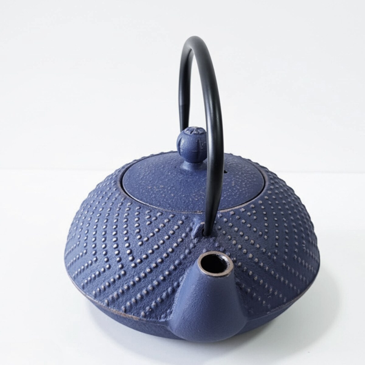 Czajnik żeliwny z zaparzaczem KAMIN, 900 ml