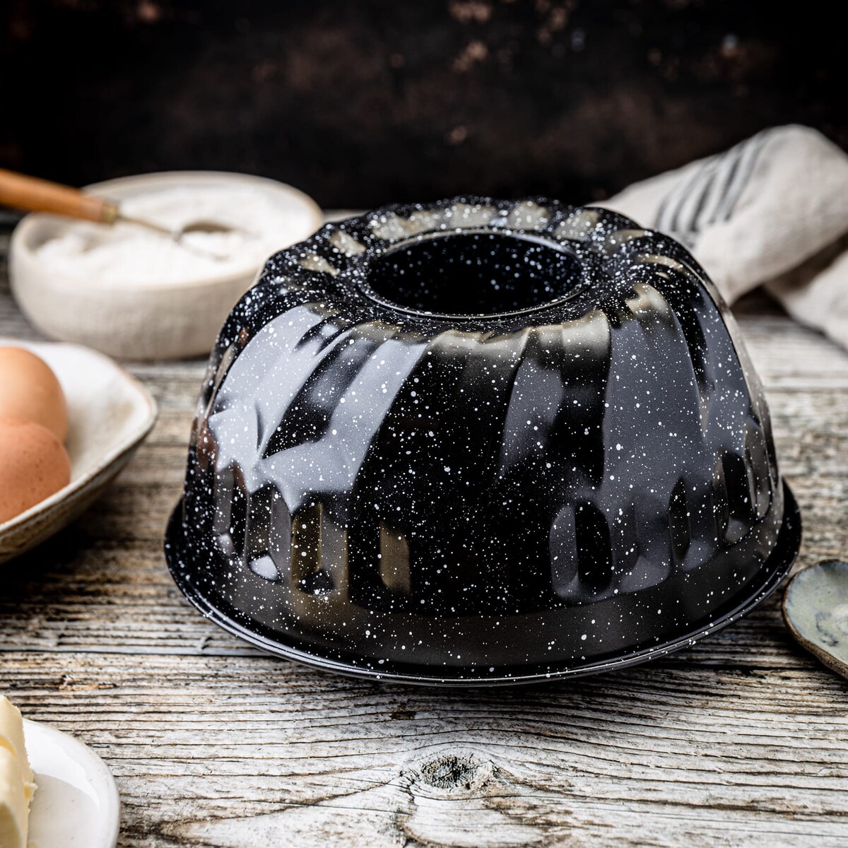 Forma do pieczenia ciasta babki z kominem z powłoką nieprzywieralną 22x10cm KLAUSBERG