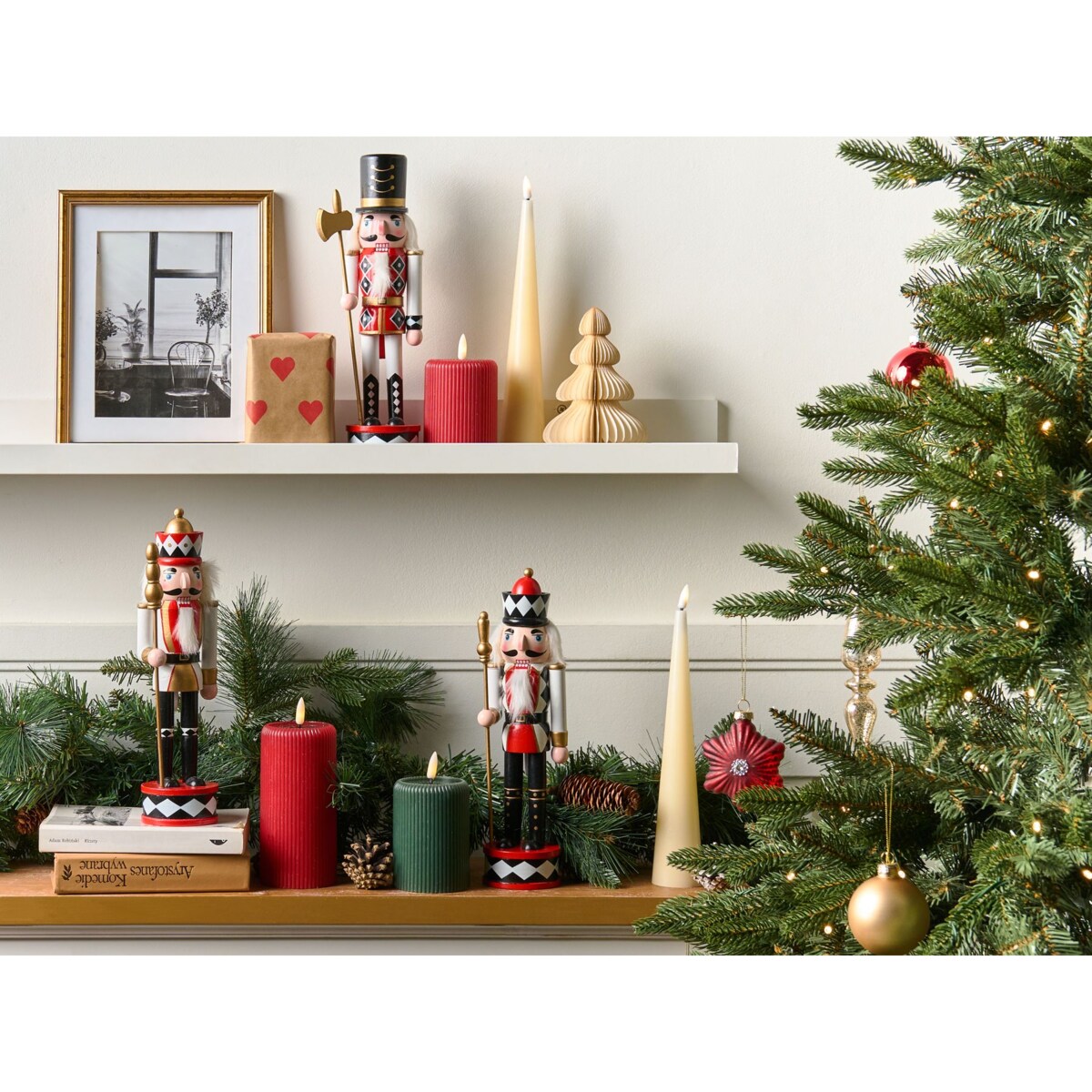 Zestaw 3 figurek dekoracyjnych RICKLEAN Dziadek do orzechów 30 cm Czerwony/ biały