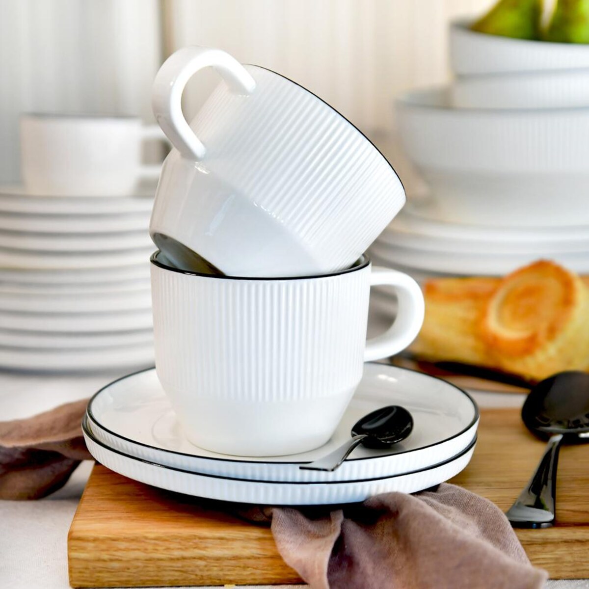 VILLA ITALIA Filiżanka do kawy porcelanowa 210 ml ze spodkiem STELLA