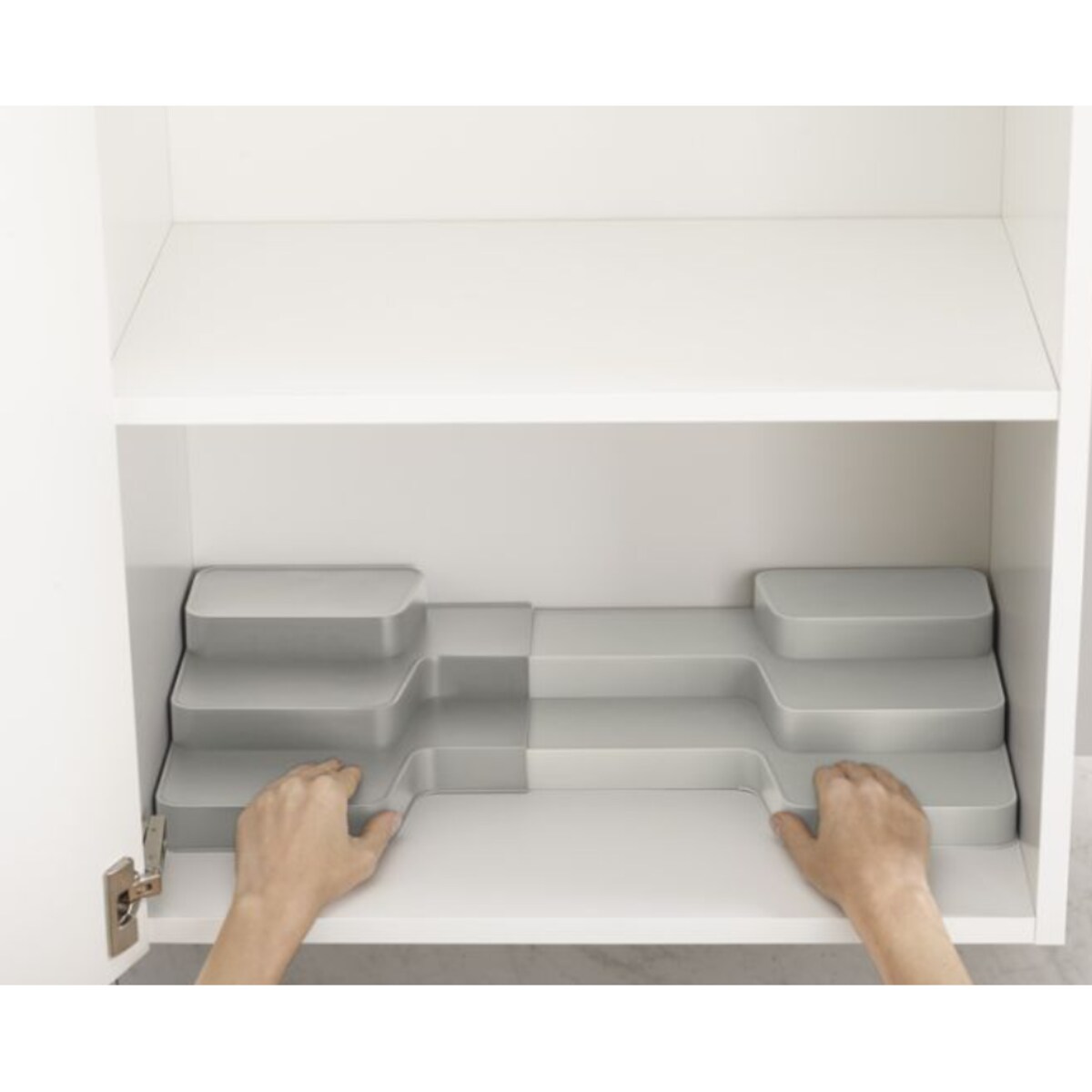 Organizer schodkowy do szafki Duo Joseph Joseph