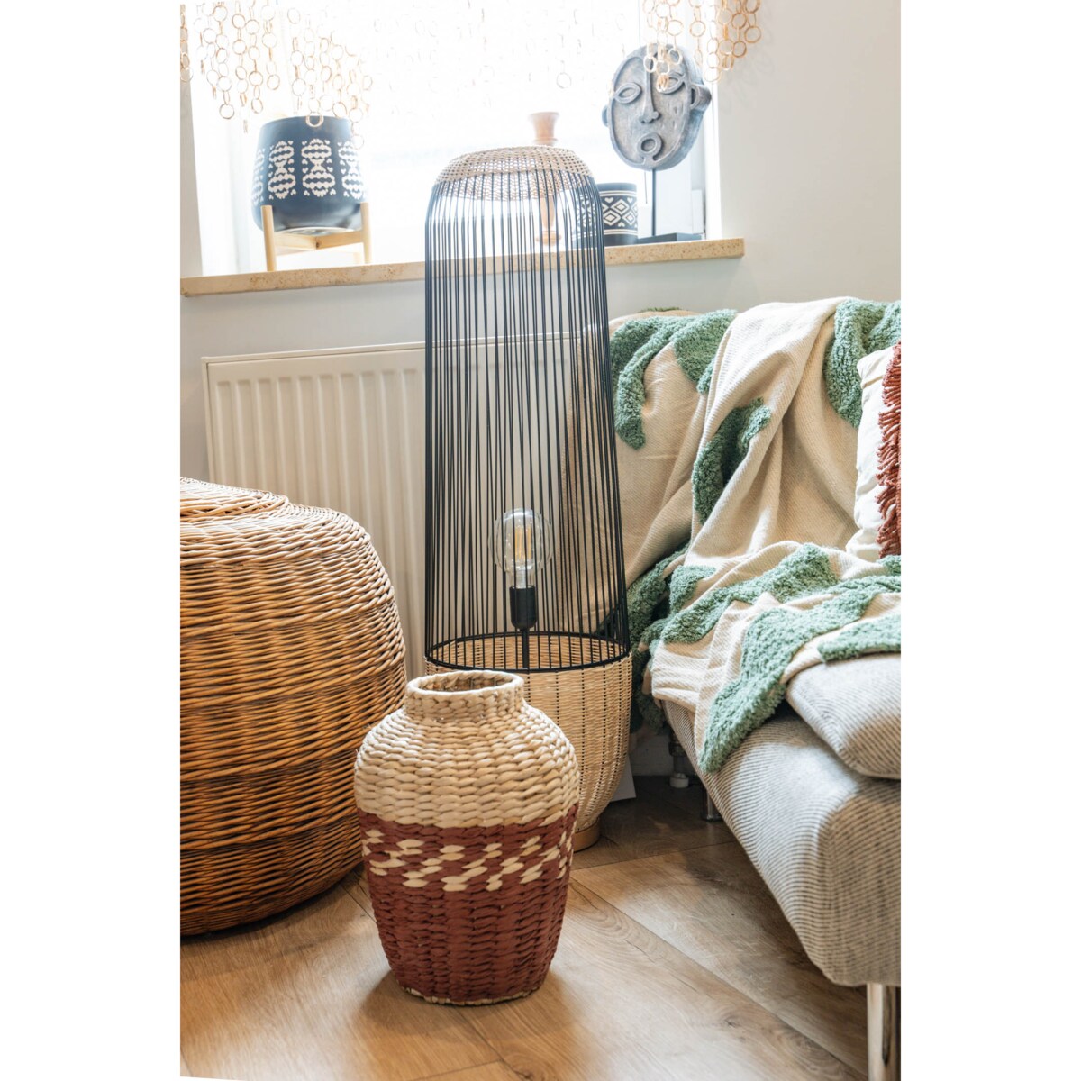 Lampa podłogowa boho Anea, rattan i metal, wys. 95 cm