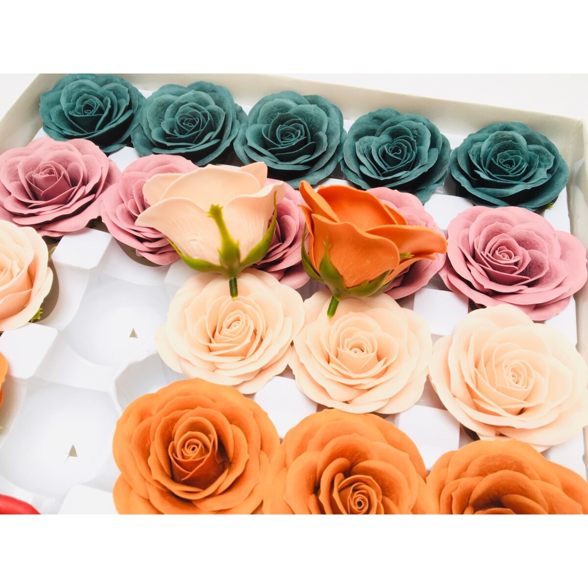 FLOWER BOX KWIATY MYDLANE róża mix 25szt prezent upominek mamy pachnące