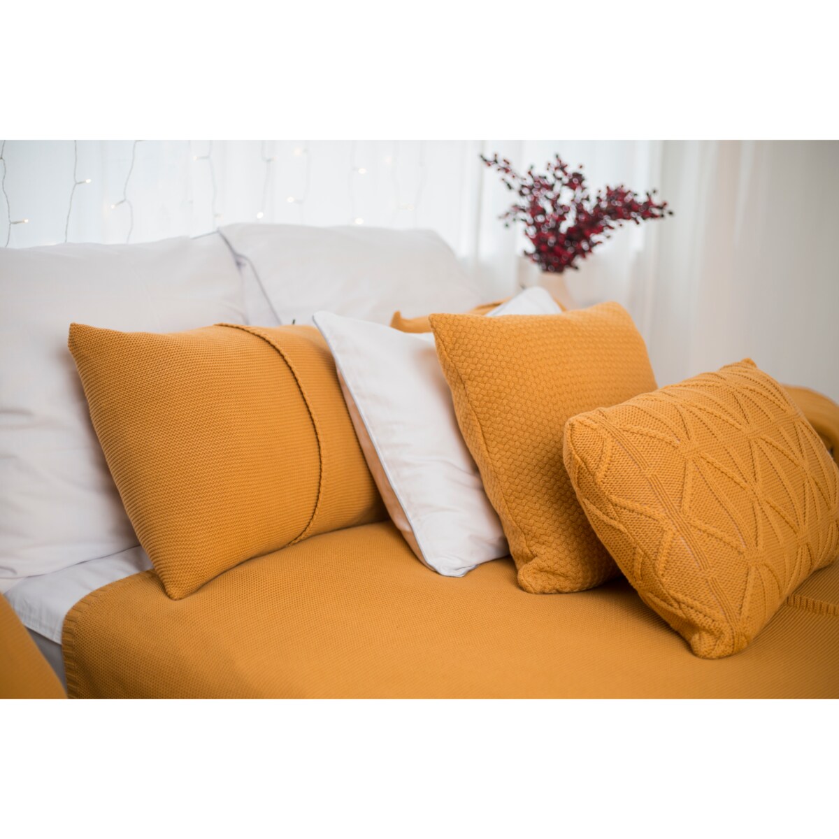 Poszewka klasyczna z przeszyciem musztardowa, 40 x 60 cm, La Manta