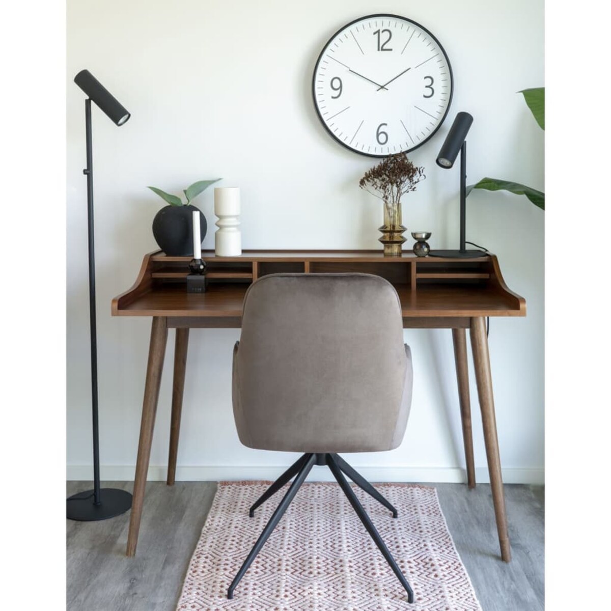 House Nordic Lampa stołowa LED Lia, czarna