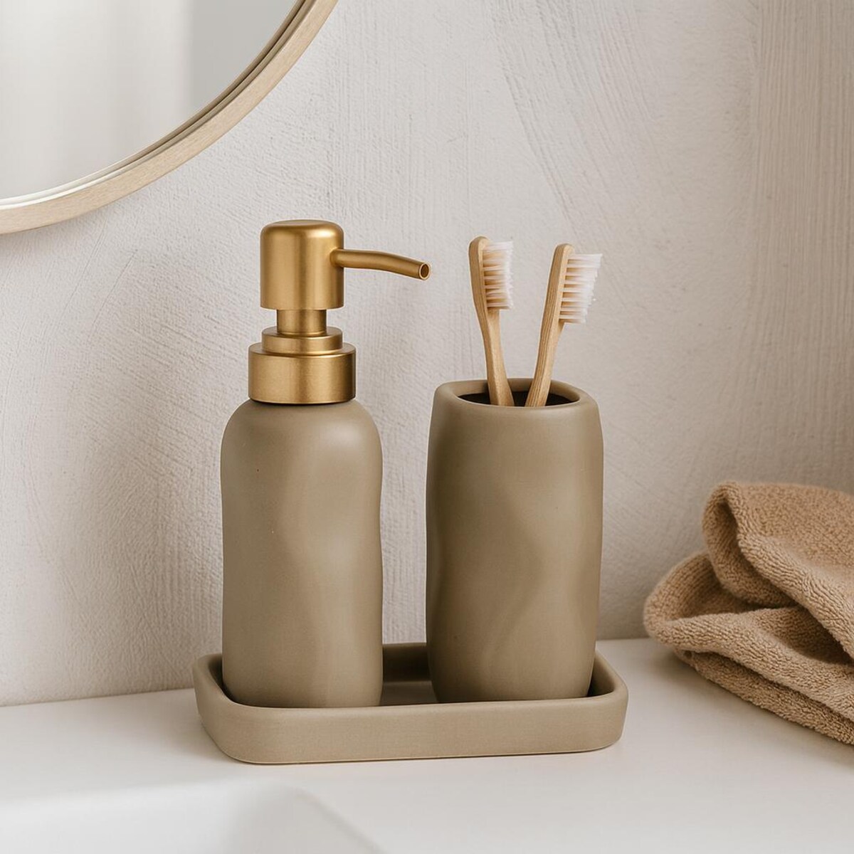 Zestaw łazienkowy EON, ceramiczny dozownik ze złotą pompką, kubek i taca