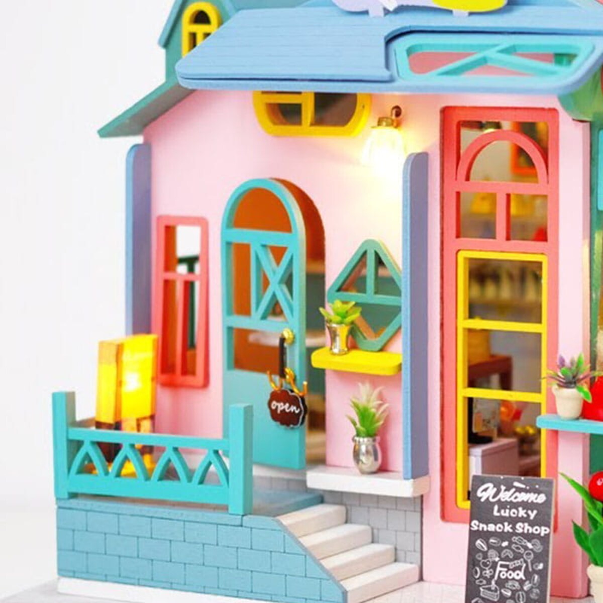 Miniaturowy domek - Landrynkowy świat