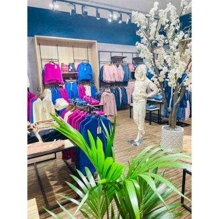 Drzewo kwitnącej jabłoni białej na naturalnym pniu 280 cm