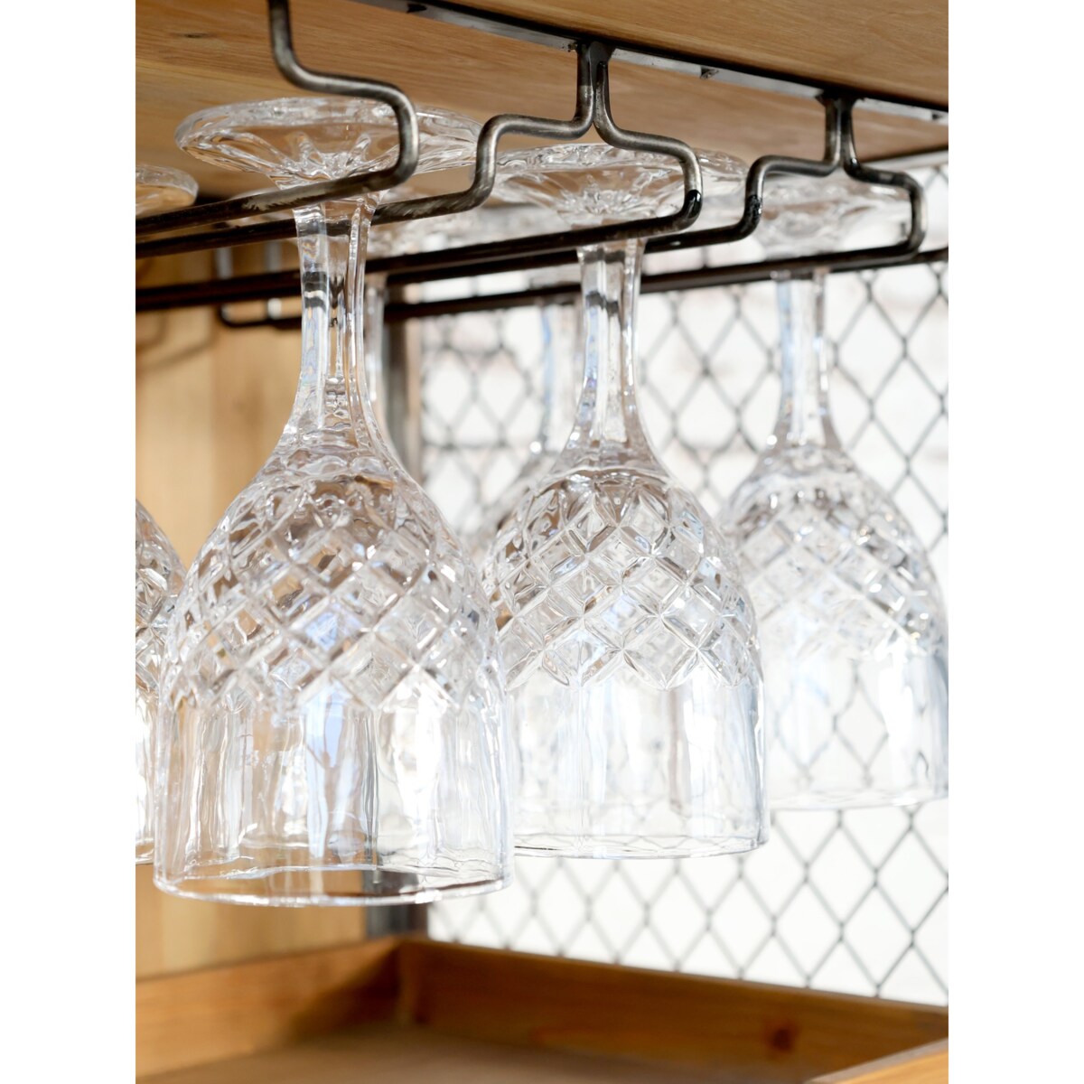 Komoda barowa na kółkach z siatką 94,5 cm