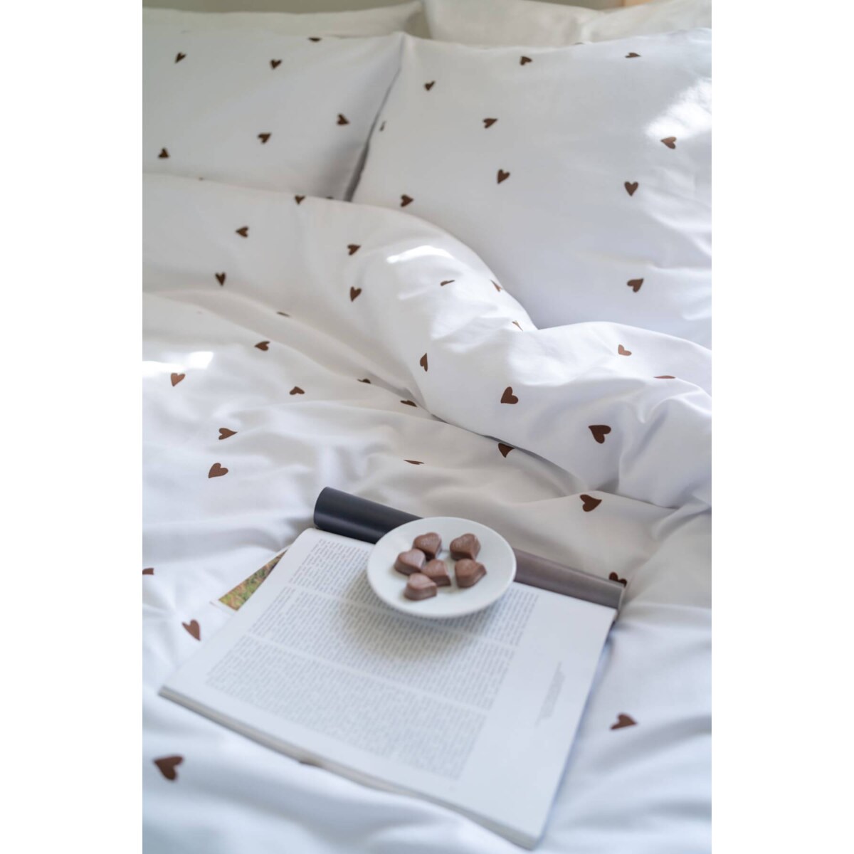 Pościel Czekoladowe serduszka 160/200 + 2 x 70/80 cm