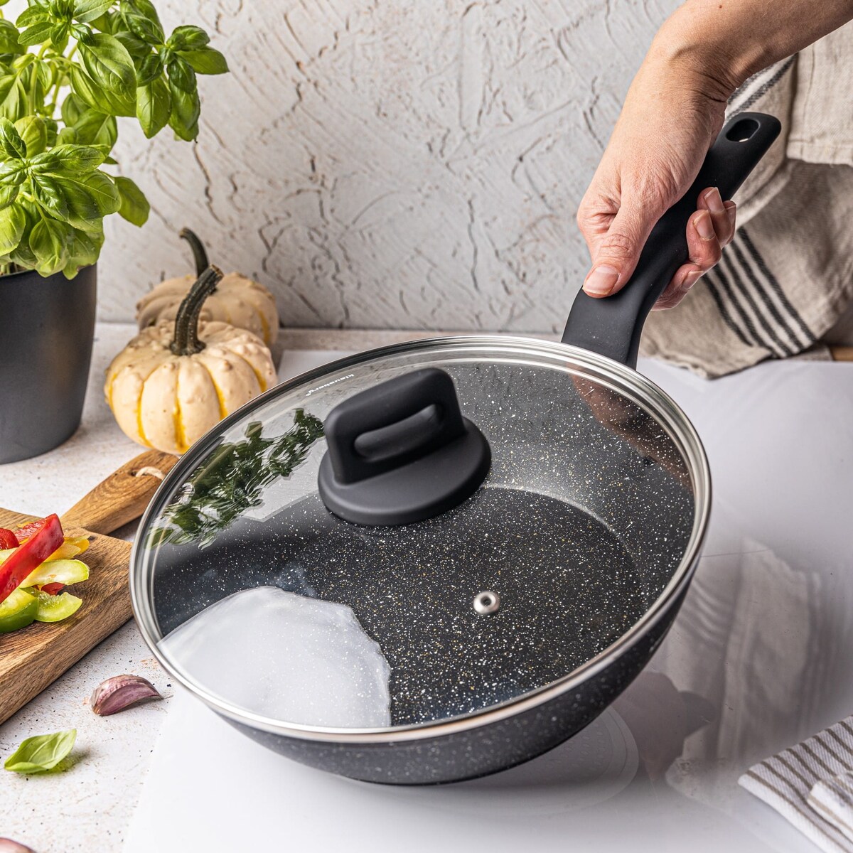 Patelnia głęboka z powłoką marmurową 24cm indukcja KLAUSBERG