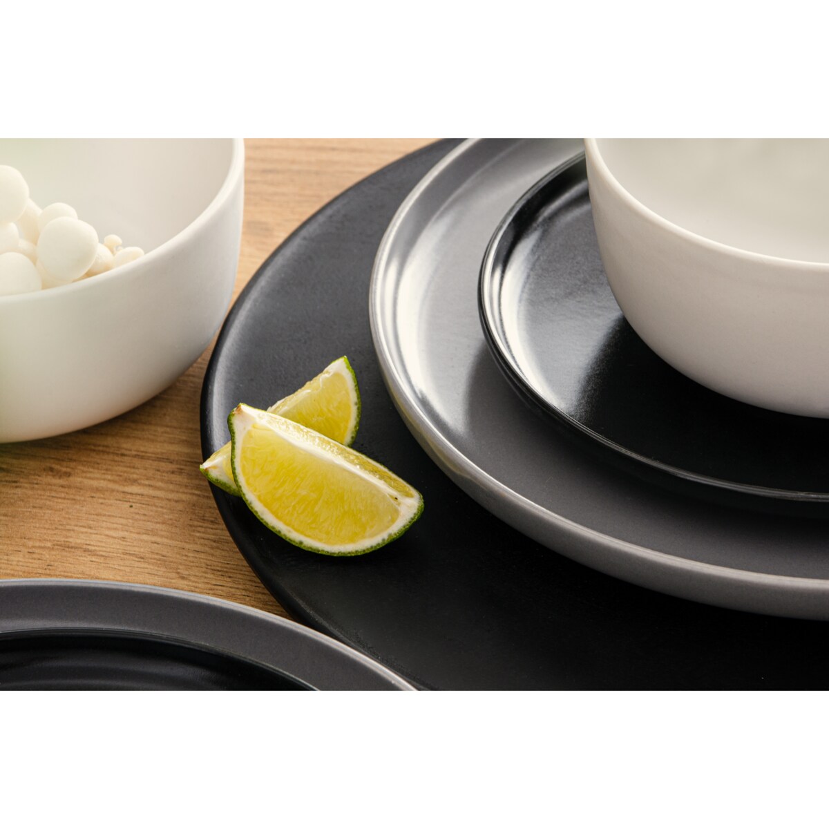 KONSIMO VICTO Zestaw obiadowy dla 6 osób w kolorach czarnym, szarym i białym (18 elementów)