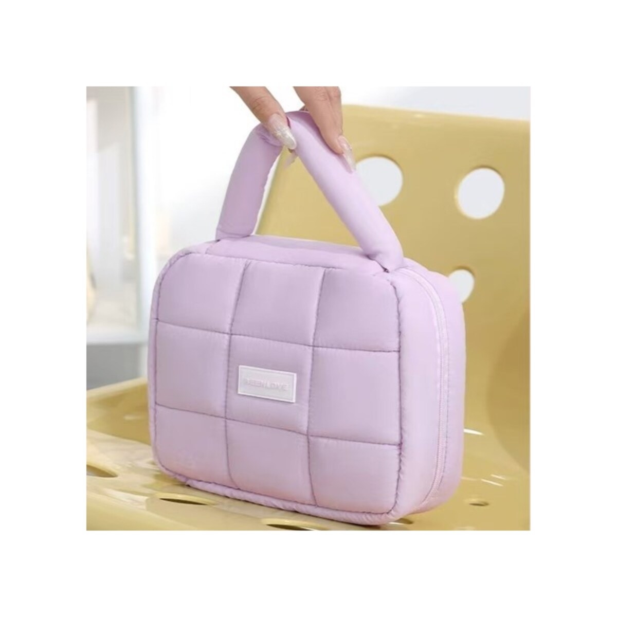 Kosmetyczka damska pikowana kuferek z rączką 21 x 17 x 8 cm KS139FIO