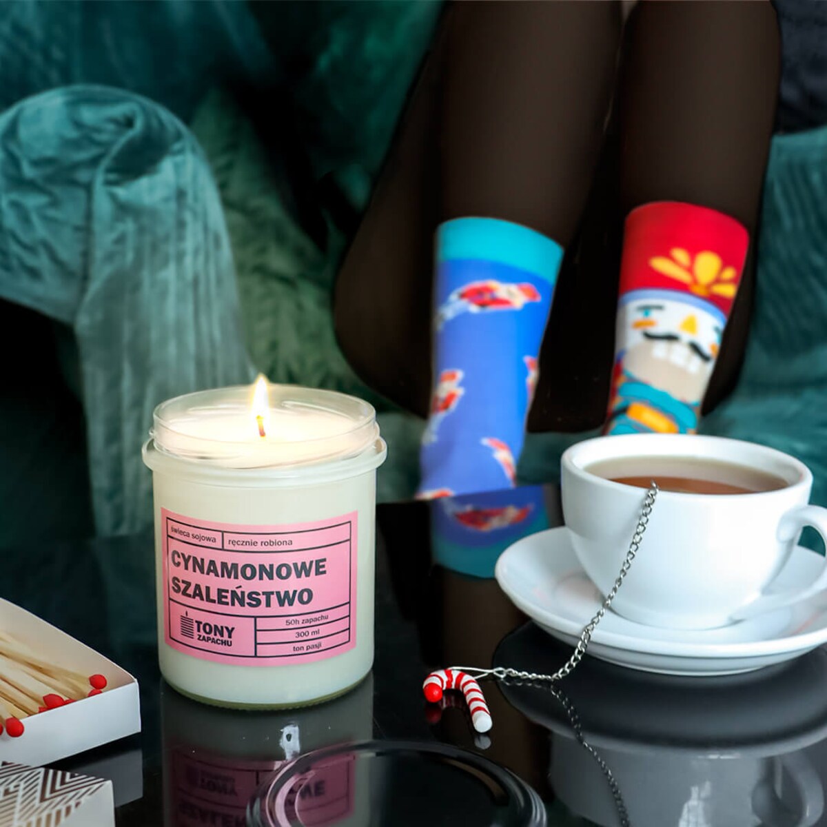 Świeca sojowa naturalna zapachowa CYNAMONOWE SZALEŃSTWO - najlepsza aromatyczna bezpieczna ręcznie robiona w szklanym słoiczku 300ml 50h palenia na prezent upominek