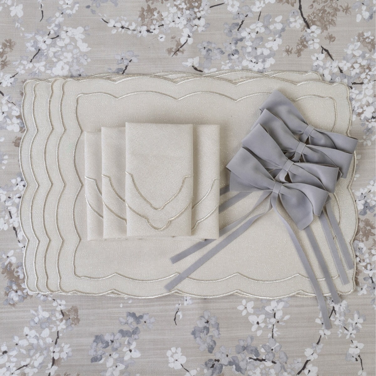 Haftowane serwetki Silver Onde - 6 sztuk